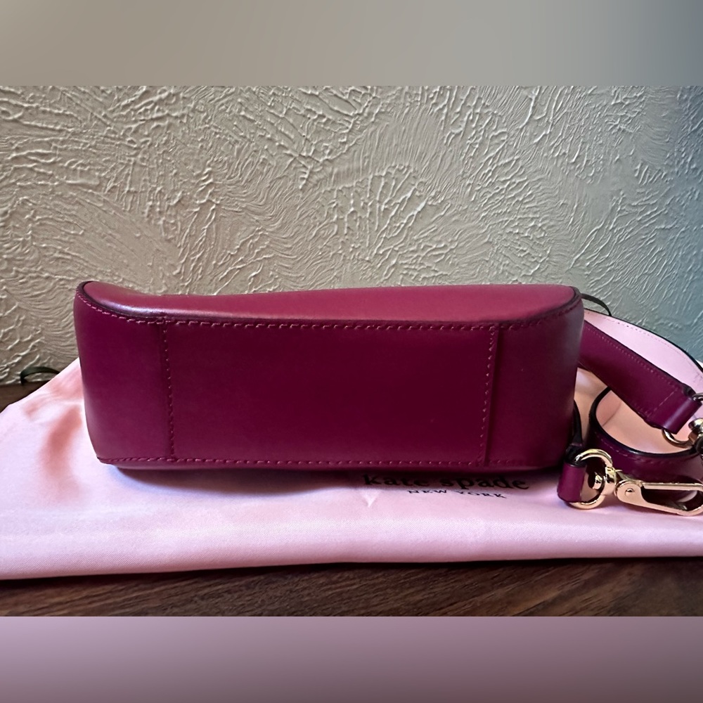 LIKE NEW Kate Spade Doreen New Bond Street Red Plum Leather Crossbody - Picture 3 of 6